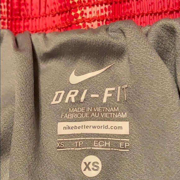 Nike shorts - Picture 3 of 4